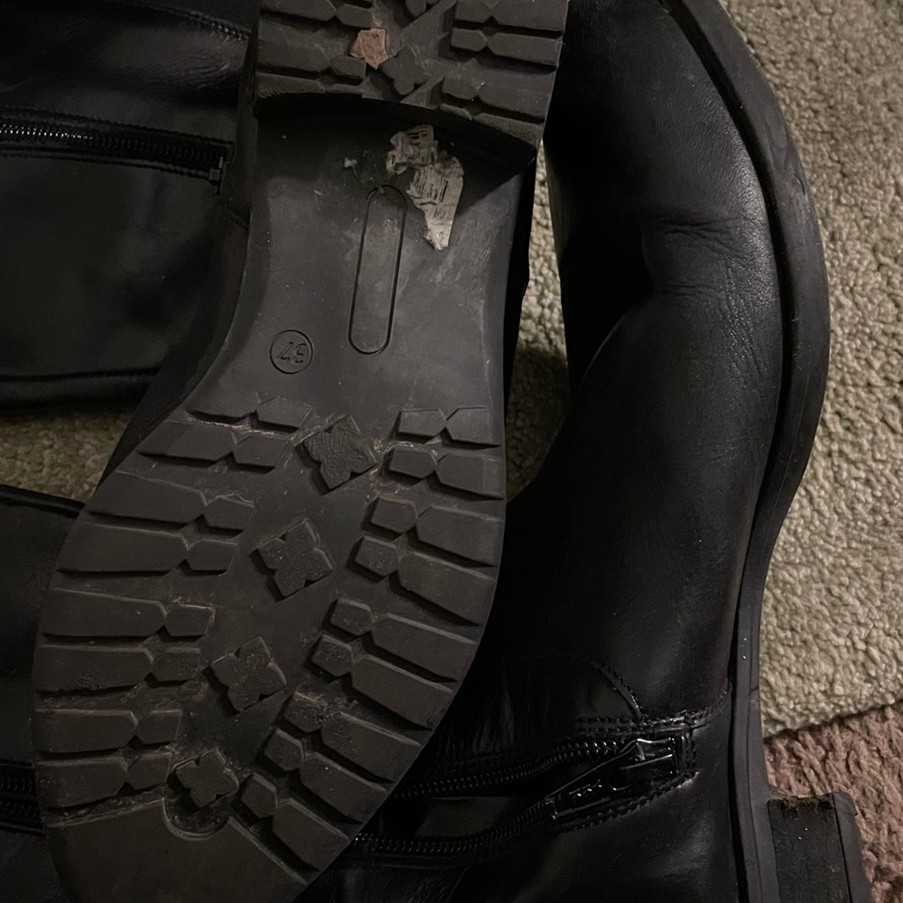 Aldo - Picture 4 of 4